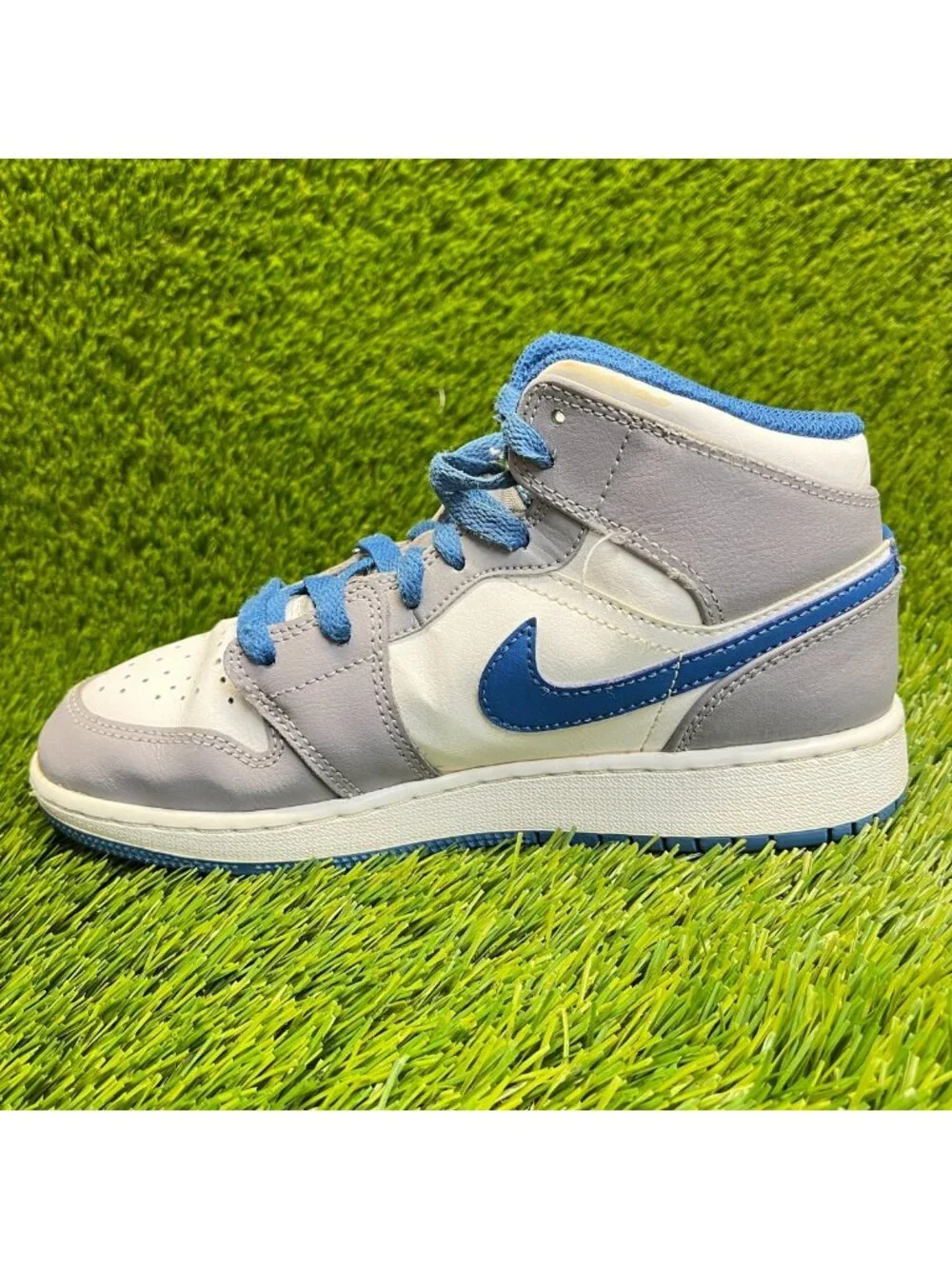 Nike please review
